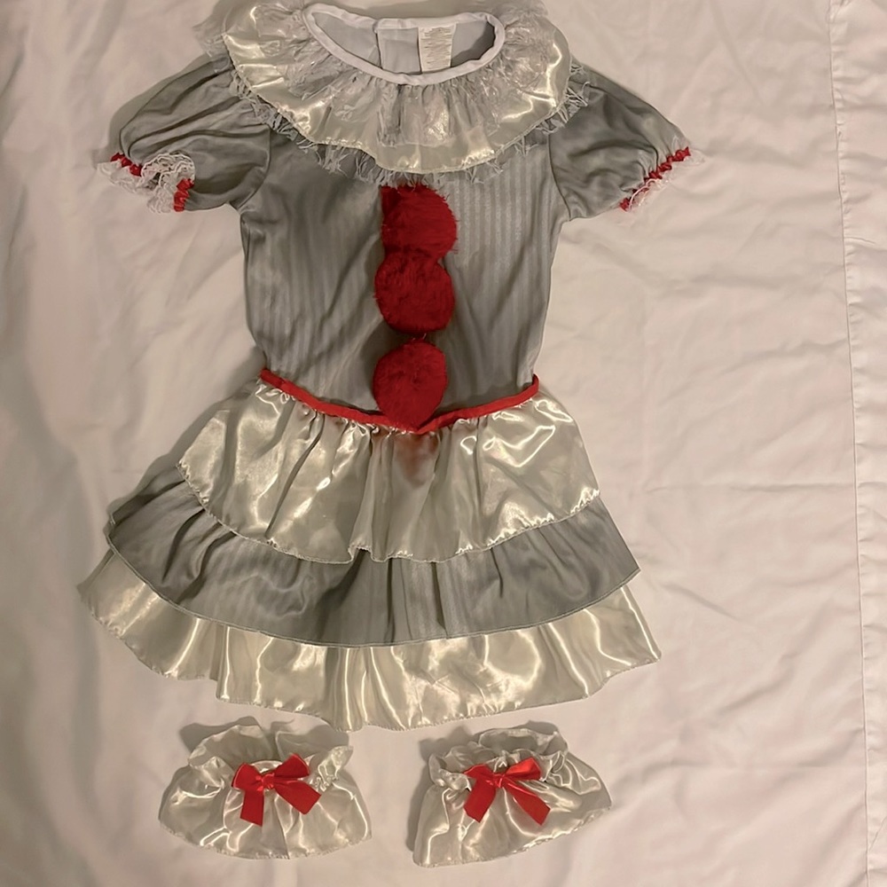 Carnevil Clown Pennywise Costume—-Amazon is charging $48 before tax